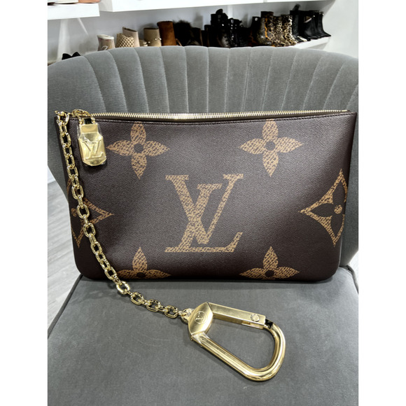 Louis Vuitton Pochette Clés XL Giant Key Pouch Monogram Brown Chain Runway Bag - Picture 4 of 12